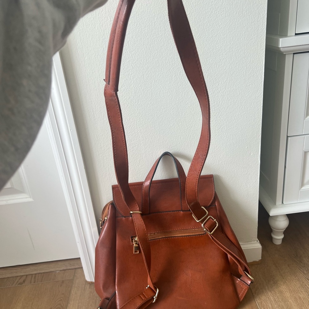 Stylish Brown Leather Backpack - image 3